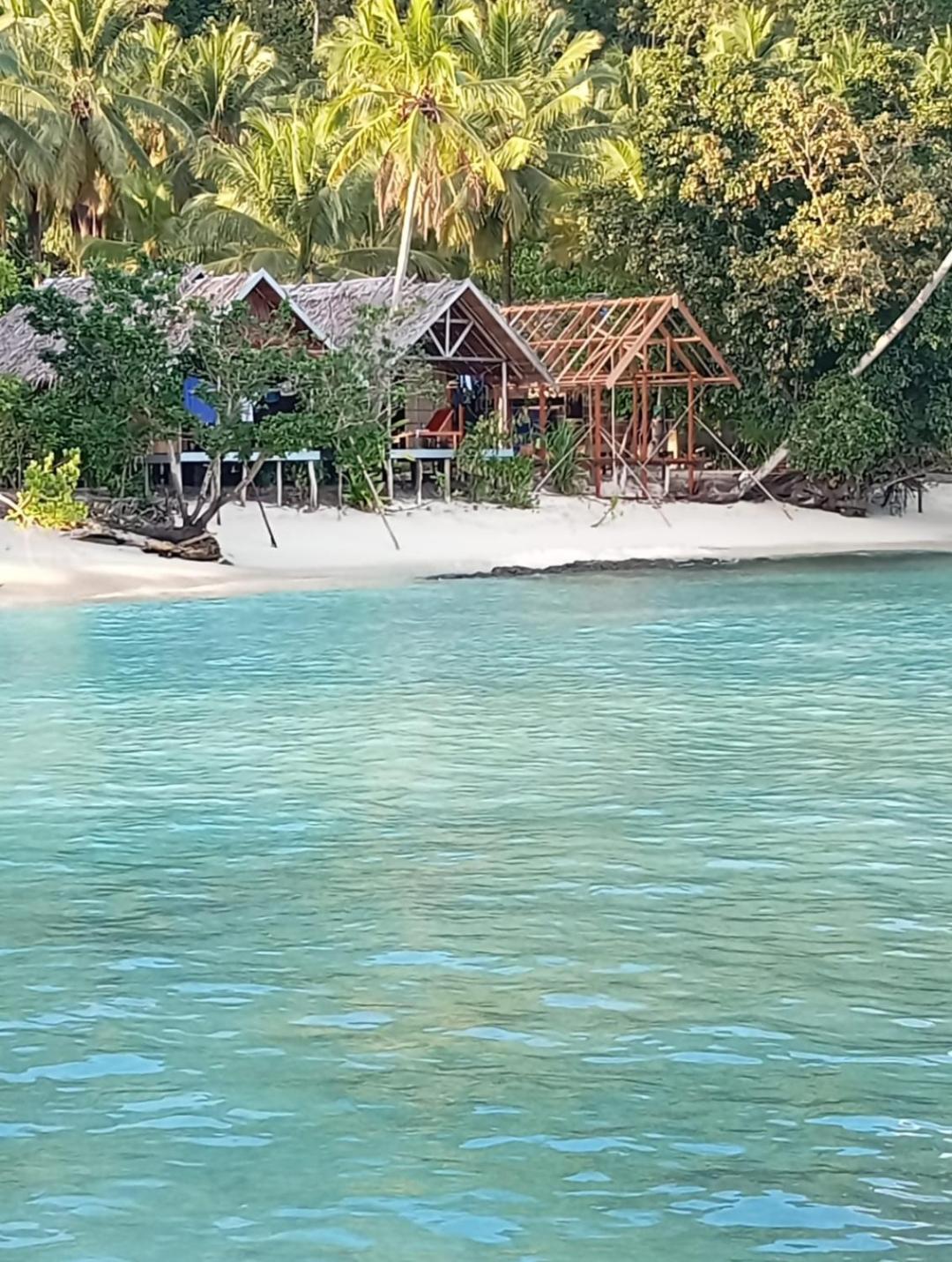 Bruno Raja Ampat Homestay Pulau Mansuar Buitenkant foto